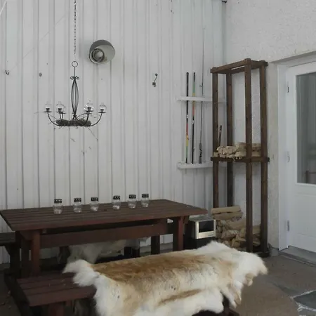 Pirttikuukkeli *
